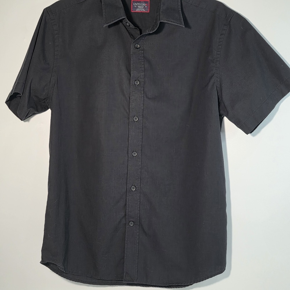 Untuckit Button Up Shirt Mens Medium Slim Fit Cotton Collared Short Sleeve - Picture 2 of 4
